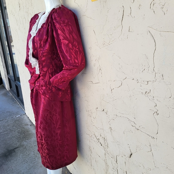 Vintage Cranberry and Lace In The Mood Trumpet Skirt Set - Picture 4 of 11
